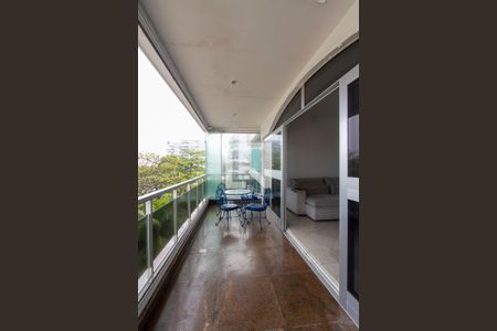 Varanda de apartamento para alugar com 4 quartos, 186m² em Barra da Tijuca, Rio de Janeiro