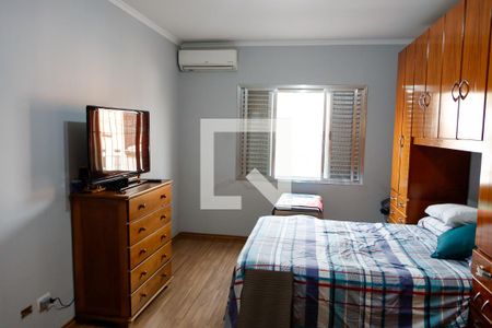 Quarto 1 de casa à venda com 3 quartos, 205m² em Km 18, Osasco