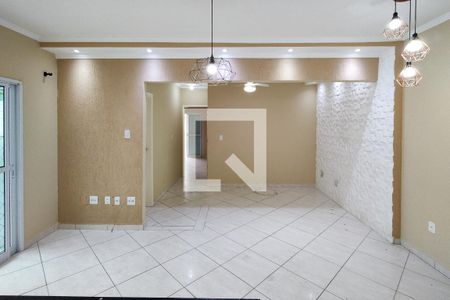 Sala de apartamento para alugar com 2 quartos, 92m² em Guilhermina, Praia Grande