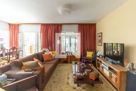 Sala de TV de casa à venda com 3 quartos, 360m² em Lapa, São Paulo
