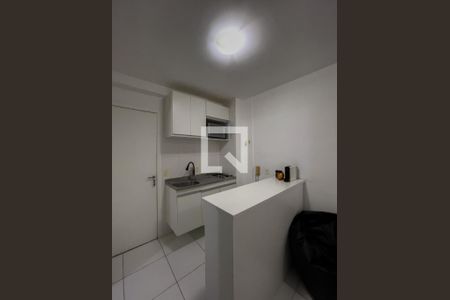 Sala e Cozinha de apartamento à venda com 1 quarto, 32m² em Jardim Santa Teresinha, São Paulo