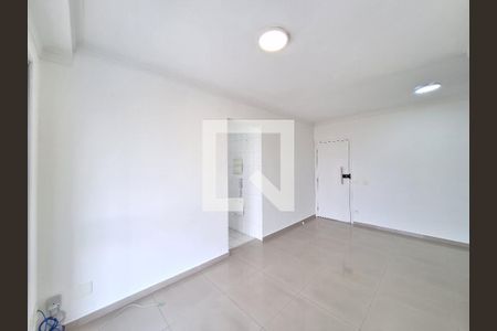 Sala de apartamento para alugar com 2 quartos, 66m² em Vila Anastácio, São Paulo