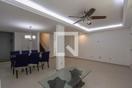 Sala de casa de condomínio para alugar com 3 quartos, 480m² em Barra da Tijuca, Rio de Janeiro