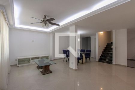 Sala de casa de condomínio para alugar com 3 quartos, 480m² em Barra da Tijuca, Rio de Janeiro