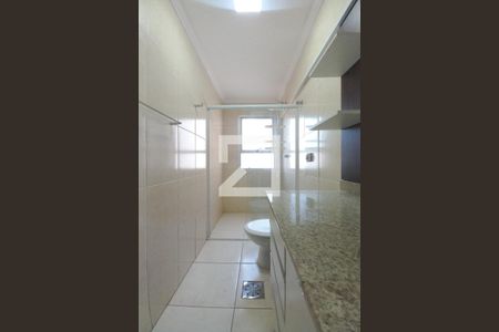 Banheiro de apartamento para alugar com 1 quarto, 57m² em Cambuí, Campinas