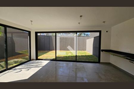 Foto 35 de casa à venda com 4 quartos, 350m² em Jardim Panorama, São Paulo