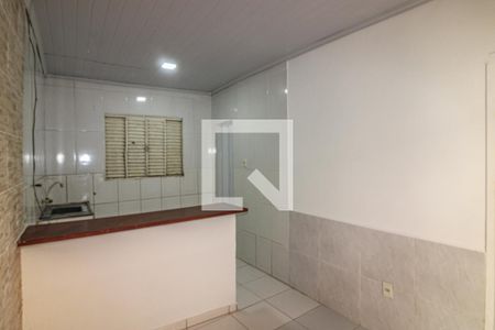 Sala de casa para alugar com 1 quarto, 40m² em Vargem Pequena, Rio de Janeiro