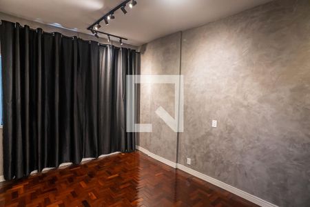 Quarto/Sala de kitnet/studio para alugar com 1 quarto, 32m² em Centro, Rio de Janeiro