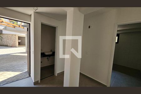 Foto 02 de casa à venda com 4 quartos, 350m² em Jardim Panorama, São Paulo