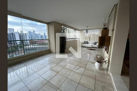 Casa à venda com 3 quartos, 205m² em Vila Fiat Lux, São Paulo