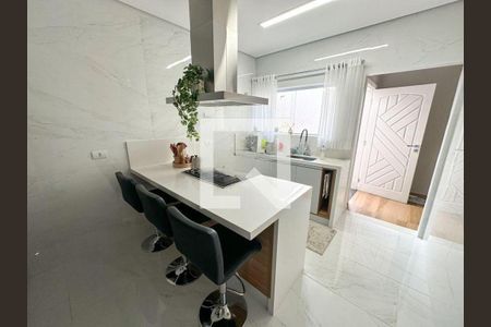 Casa à venda com 3 quartos, 205m² em Vila Fiat Lux, São Paulo