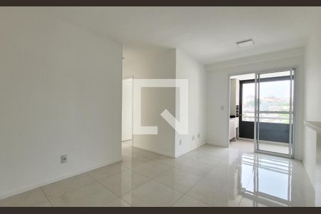 Sala de apartamento à venda com 2 quartos, 65m² em Vila Curuçá, Santo André