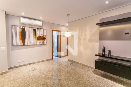 Sala de apartamento para alugar com 3 quartos, 97m² em Santa Efigênia, Belo Horizonte