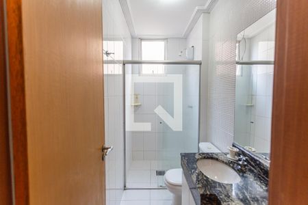 Banheiro da Suíte de apartamento para alugar com 3 quartos, 97m² em Santa Efigênia, Belo Horizonte