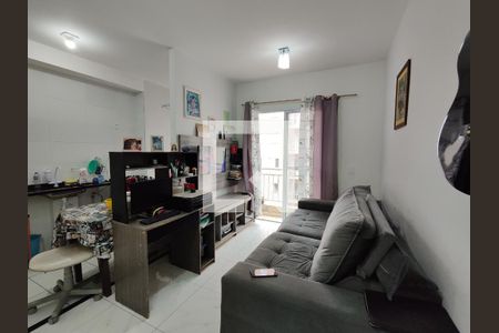 Sala de apartamento para alugar com 2 quartos, 52m² em Jardim Rodrigues Alves, Ferraz de Vasconcelos