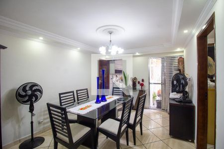 Sala de casa à venda com 4 quartos, 120m² em Metalúrgicos, Osasco