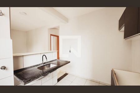 Cozinha e Área de Serviço de apartamento à venda com 2 quartos, 54m² em Traviú, Jundiaí