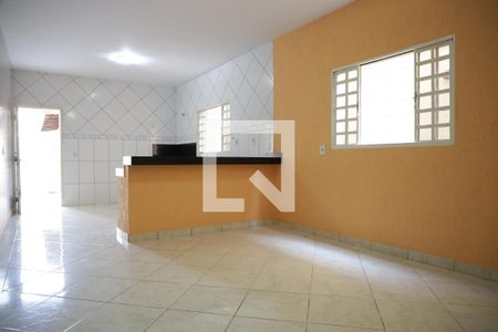 Sala de casa para alugar com 3 quartos, 220m² em Residencial Recanto do Bosque, Goiânia