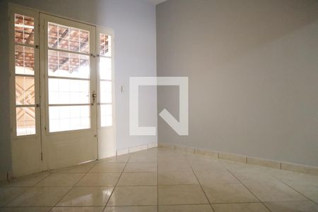 Sala de casa para alugar com 3 quartos, 220m² em Residencial Recanto do Bosque, Goiânia