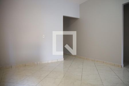 Sala de casa para alugar com 3 quartos, 220m² em Residencial Recanto do Bosque, Goiânia