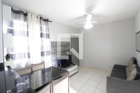 Sala de apartamento para alugar com 2 quartos, 45m² em Gávea, Uberlândia