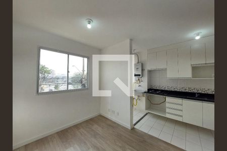 Sala de apartamento para alugar com 2 quartos, 36m² em Parque Alves de Lima, São Paulo