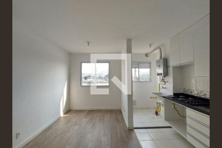 Sala de apartamento para alugar com 2 quartos, 36m² em Parque Alves de Lima, São Paulo