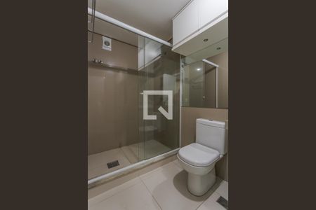 Banheiro de apartamento para alugar com 1 quarto, 48m² em Petrópolis, Porto Alegre