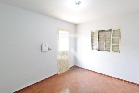 Sala 1 de casa para alugar com 2 quartos, 180m² em Carajás, Uberlândia