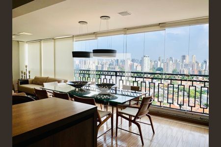 Apartamento à venda com 2 quartos, 156m² em Vila Olímpia, São Paulo