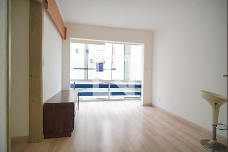 Sala de apartamento para alugar com 1 quarto, 40m² em Petrópolis, Porto Alegre