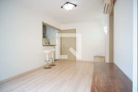 Sala de apartamento para alugar com 1 quarto, 40m² em Petrópolis, Porto Alegre