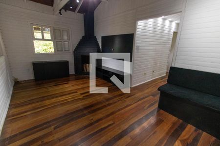 Sala de casa de condomínio à venda com 2 quartos, 100m² em Itaipu, Niterói