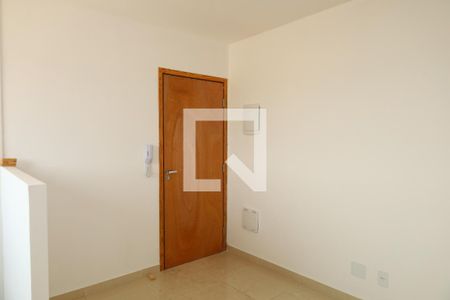 Sala de apartamento para alugar com 2 quartos, 39m² em Vila Carmosina, São Paulo