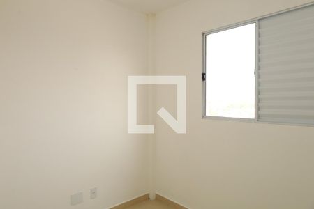 Quarto 2 de apartamento para alugar com 2 quartos, 39m² em Vila Carmosina, São Paulo