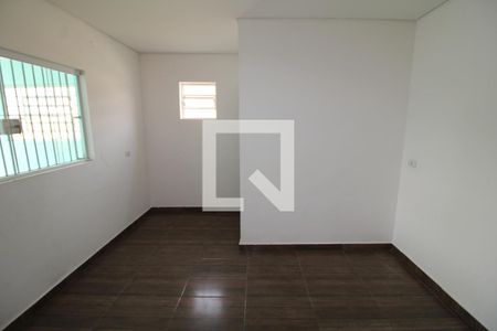 Sala de casa à venda com 5 quartos, 240m² em Parque Peruche, São Paulo