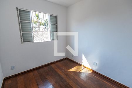 Quarto 2 / 2º andar de casa de condomínio para alugar com 2 quartos, 60m² em Itapoã, Belo Horizonte