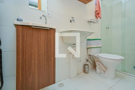 Banheiro de apartamento para alugar com 1 quarto, 28m² em Jardim Sabará, São Paulo