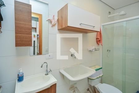 Banheiro de apartamento à venda com 1 quarto, 28m² em Jardim Sabará, São Paulo