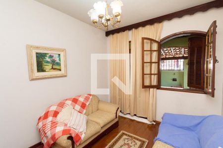 Sala de casa à venda com 3 quartos, 360m² em Vila Belem, Contagem