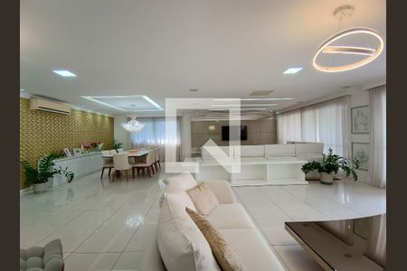 Sala de casa de condomínio à venda com 5 quartos, 600m² em Barra da Tijuca, Rio de Janeiro