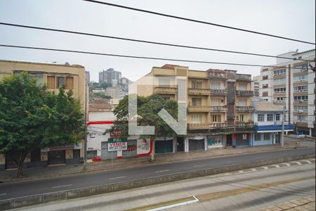 Quarto 1 - Vista de apartamento à venda com 3 quartos, 74m² em Santa Cecília, Porto Alegre