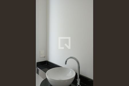 Lavabo de apartamento para alugar com 2 quartos, 69m² em Cristal, Porto Alegre