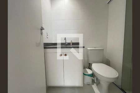 Banheiro da Suíte de apartamento para alugar com 1 quarto, 24m² em Butantã, São Paulo