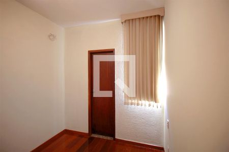 Suite de apartamento à venda com 3 quartos, 62m² em Sagrada Família, Belo Horizonte