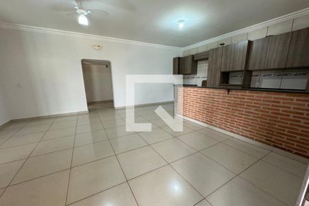 Sala de casa de condomínio para alugar com 3 quartos, 300m² em Condomínio Vista Alegre, Ribeirão Preto