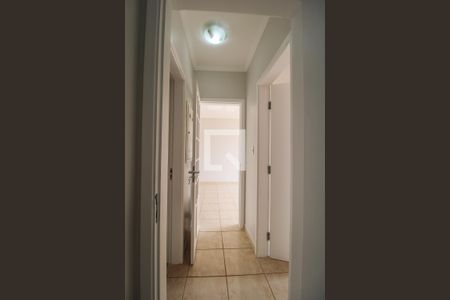 Corredor  de apartamento para alugar com 2 quartos, 87m² em Taquaral, Campinas