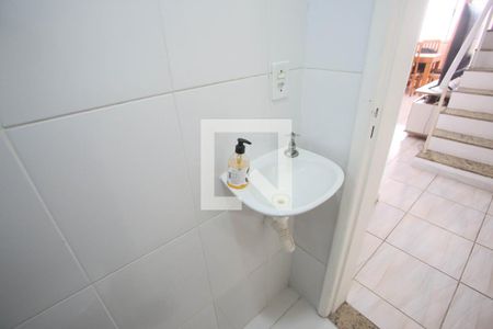 Lavabo de casa de condomínio à venda com 2 quartos, 121m² em Taquara, Rio de Janeiro