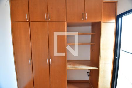 Quarto 1 - Armários de apartamento à venda com 3 quartos, 97m² em Vila Industrial, Campinas