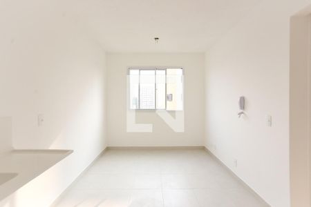 Sala/Cozinha de apartamento para alugar com 2 quartos, 32m² em Jardim Celeste, São Paulo